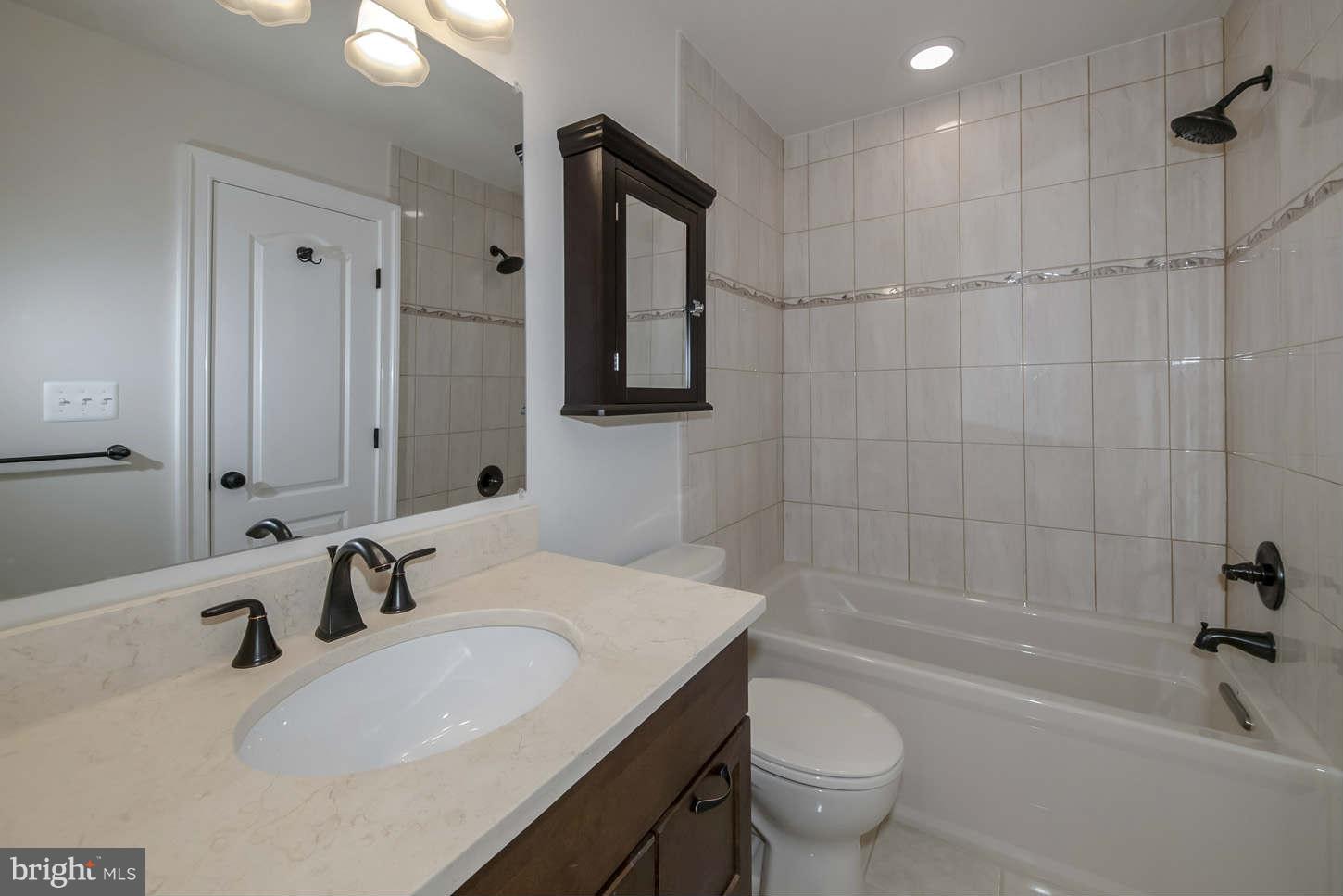 1175 Summit Street Northeast Washington, DC 20002 - Photo 16 of 23 Bath
