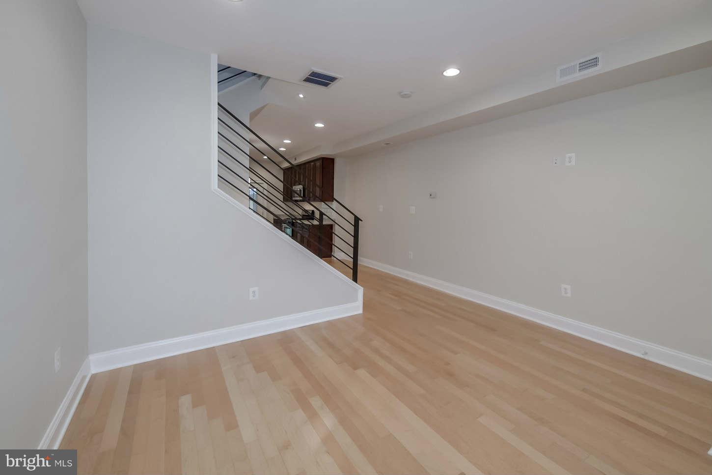 1175 Summit Street Northeast Washington, DC 20002 - Photo 4 of 23 Interior (General)