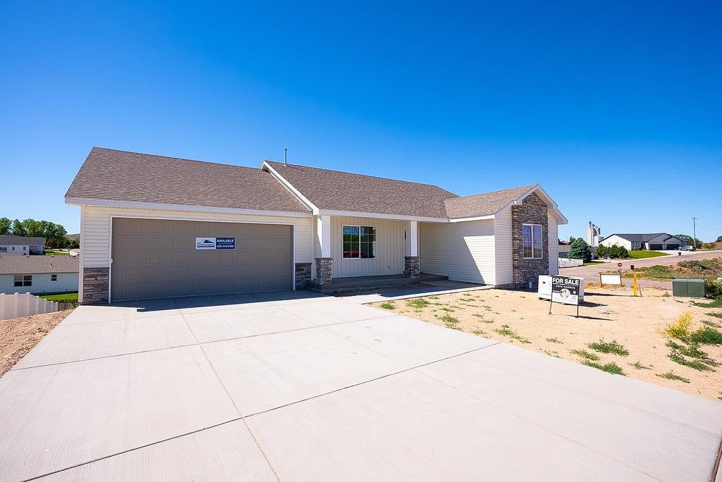 326 Lakeview Road American Falls, ID 83211 - Photo 8 of 42 Gallery Image 8
