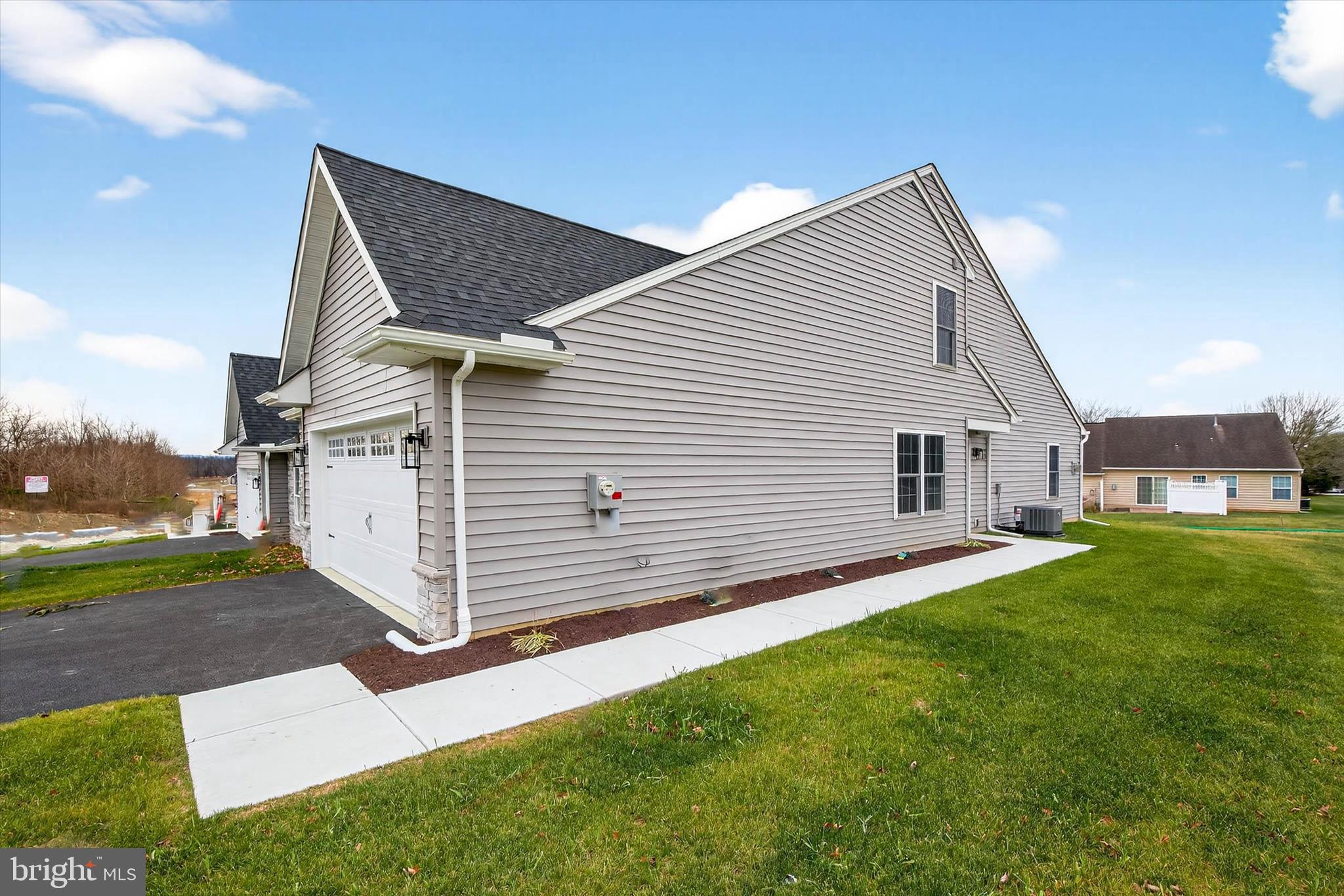 127 Hillard Field Lancaster, PA 17603 - Photo 2 of 42