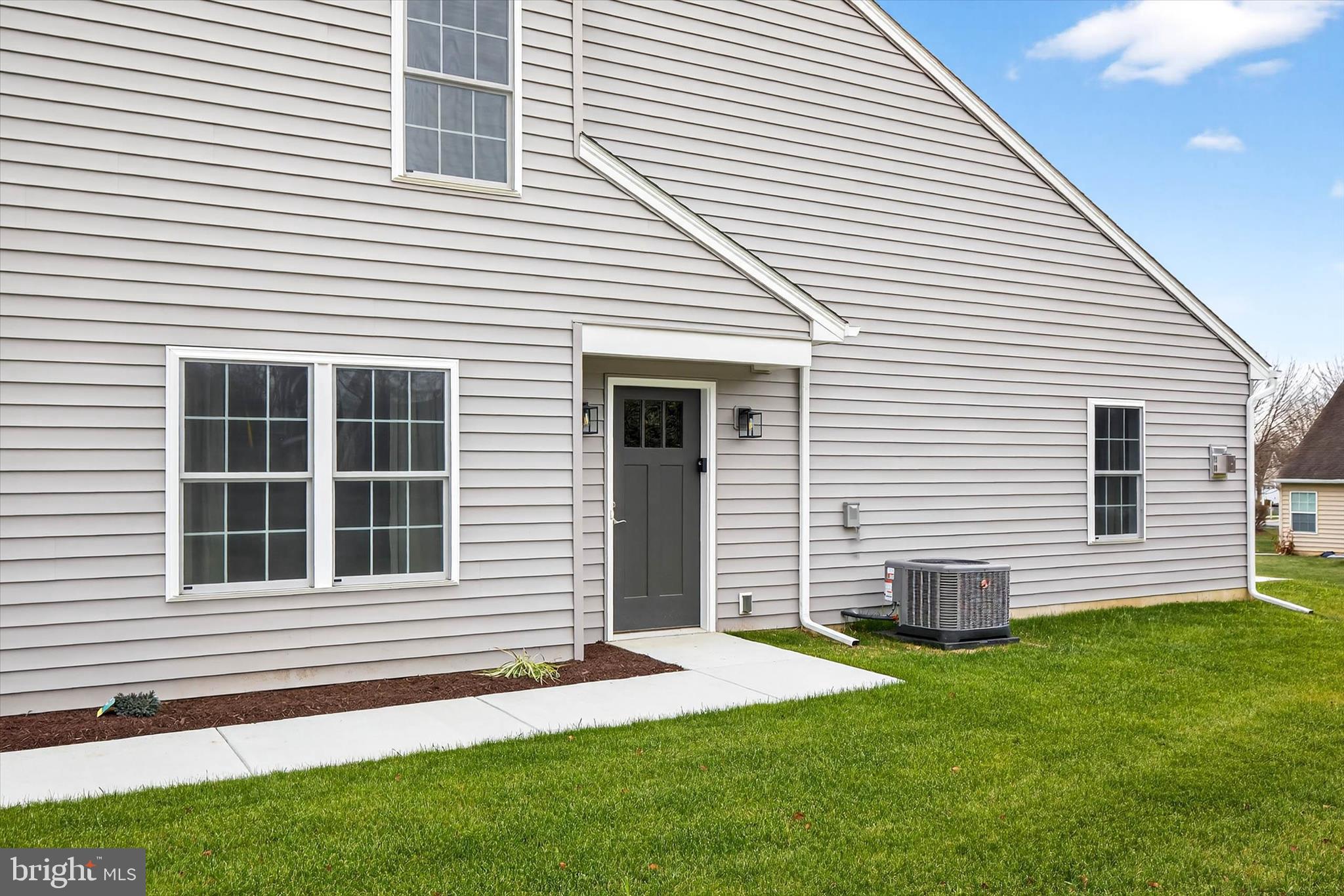 127 Hillard Field Lancaster, PA 17603 - Photo 3 of 42