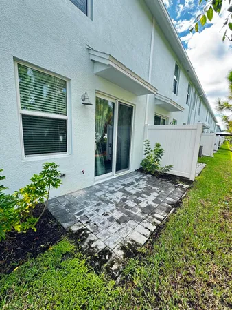 $444,900 | 5646 Southeast Edgewater Circle, Stuart, FL 34997