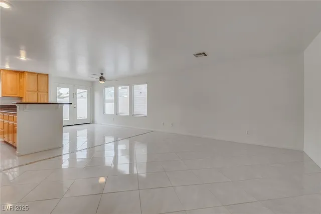 $2,650 | 2713 Chokecherry Avenue, Henderson, NV 89074