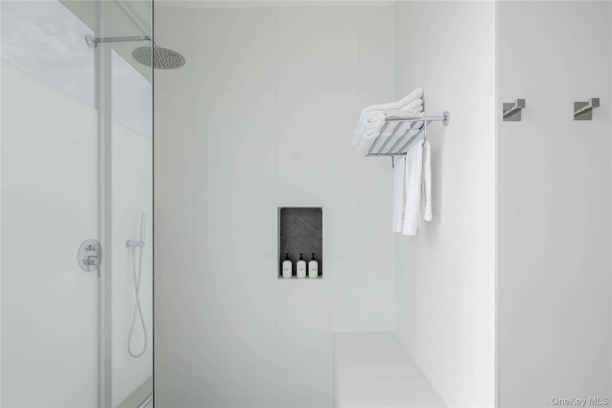 15105 Oregon Road Cutchogue, NY 11935 - Photo 14 of 24 a view of a hallway with closet