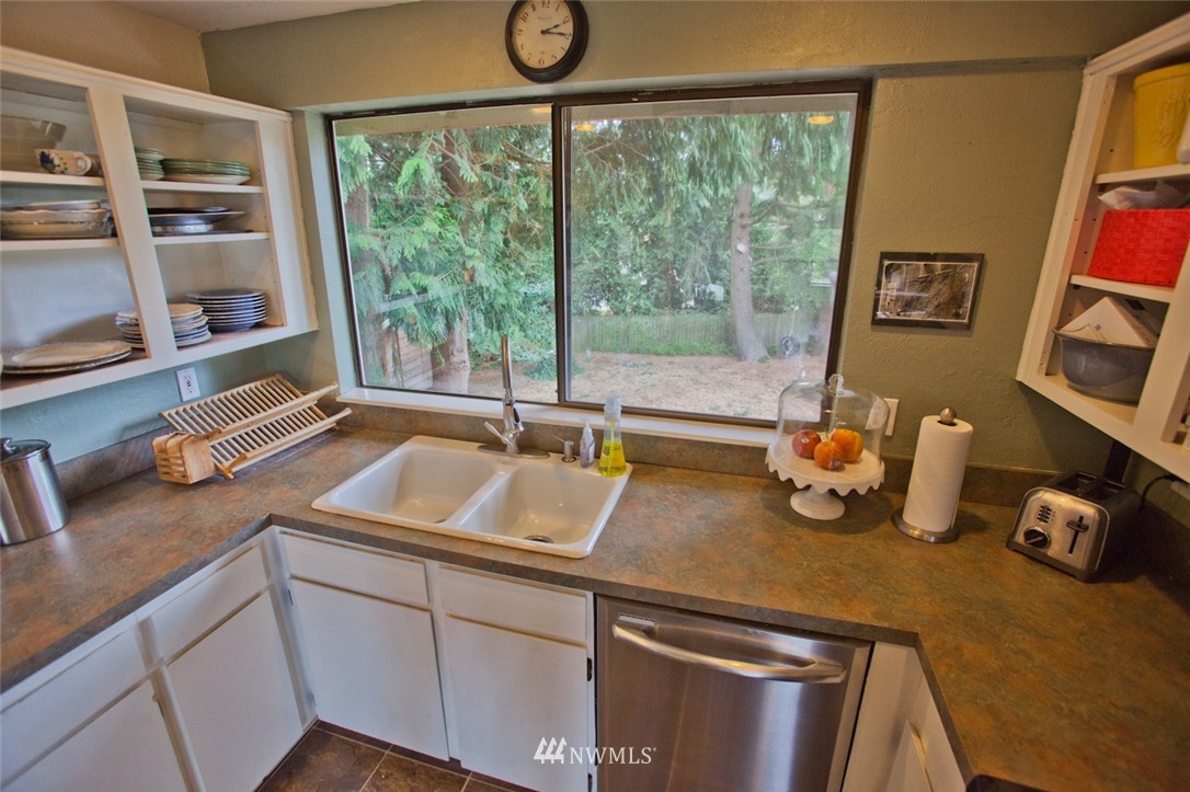 3840 Magrath Road Bellingham, WA 98226 - Photo 4 of 25
