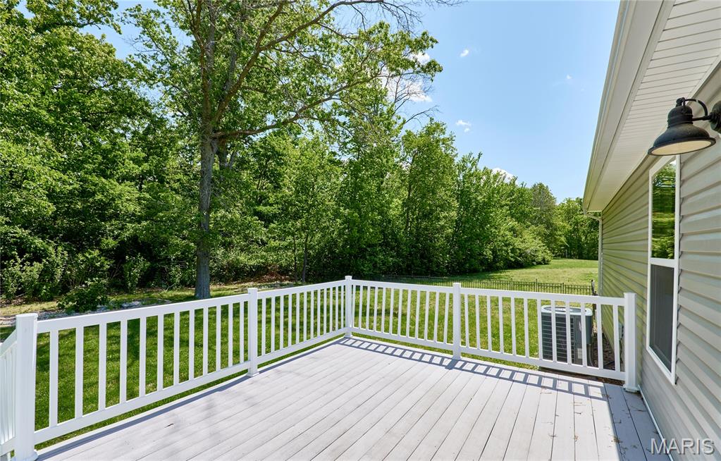 70 Round Table Court Winfield, MO 63389 - Photo 31 of 35