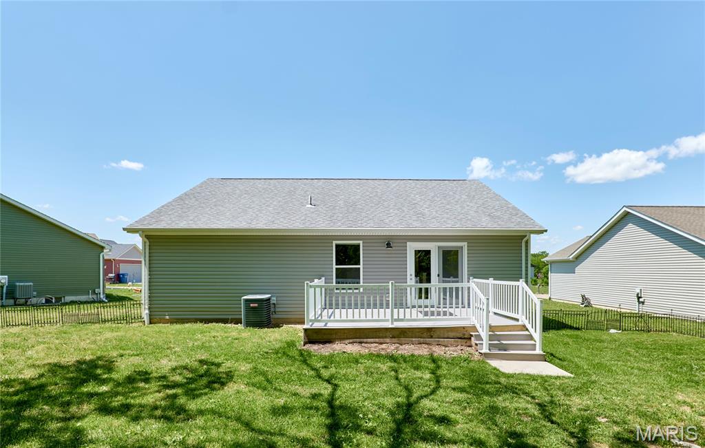 70 Round Table Court Winfield, MO 63389 - Photo 33 of 35