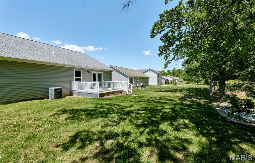 70 Round Table Court Winfield, MO 63389 - Photo 34 of 35