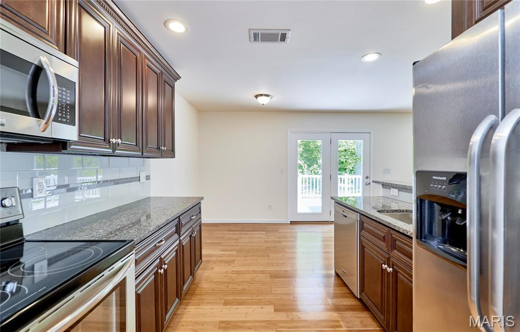 70 Round Table Court Winfield, MO 63389 - Photo 8 of 35