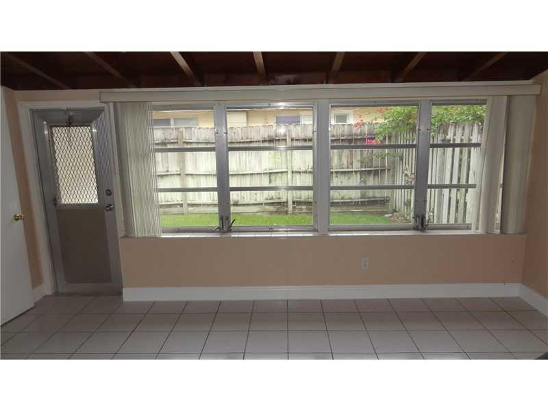 5922 Northeast 17th Road Fort Lauderdale, FL 33334 - Photo 13 of 17 Family/Great Room
