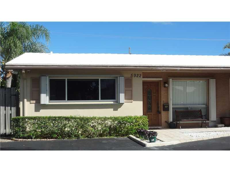 5922 Northeast 17th Road Fort Lauderdale, FL 33334 - Photo 2 of 17 Exterior Front