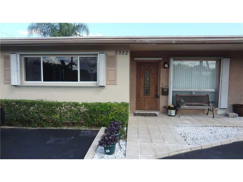 5922 Northeast 17th Road Fort Lauderdale, FL 33334 - Photo 3 of 17 Exterior Front