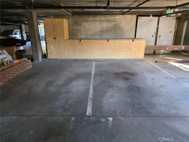 a view of a garage