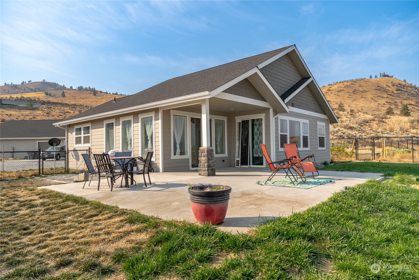 56 Chelan Butte Road Chelan, WA 98816 - Photo 4 of 35 Gallery Image 4