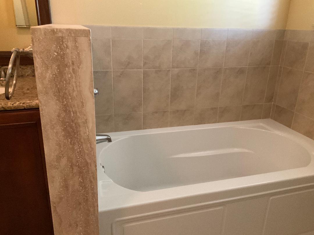 6840 Via Regina Boca Raton, FL 33433 - Photo 21 of 34 plum masttba tub