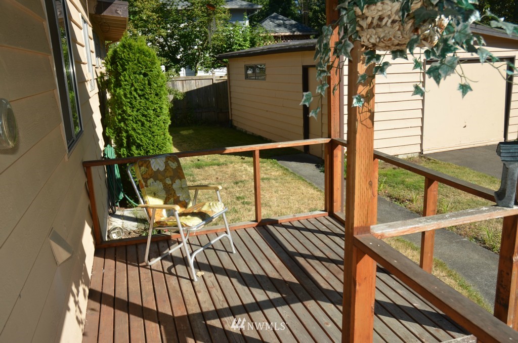 24222 Lockwood Road Bothell, WA 98021 - Photo 13 of 15