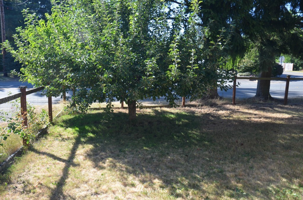 24222 Lockwood Road Bothell, WA 98021 - Photo 14 of 15