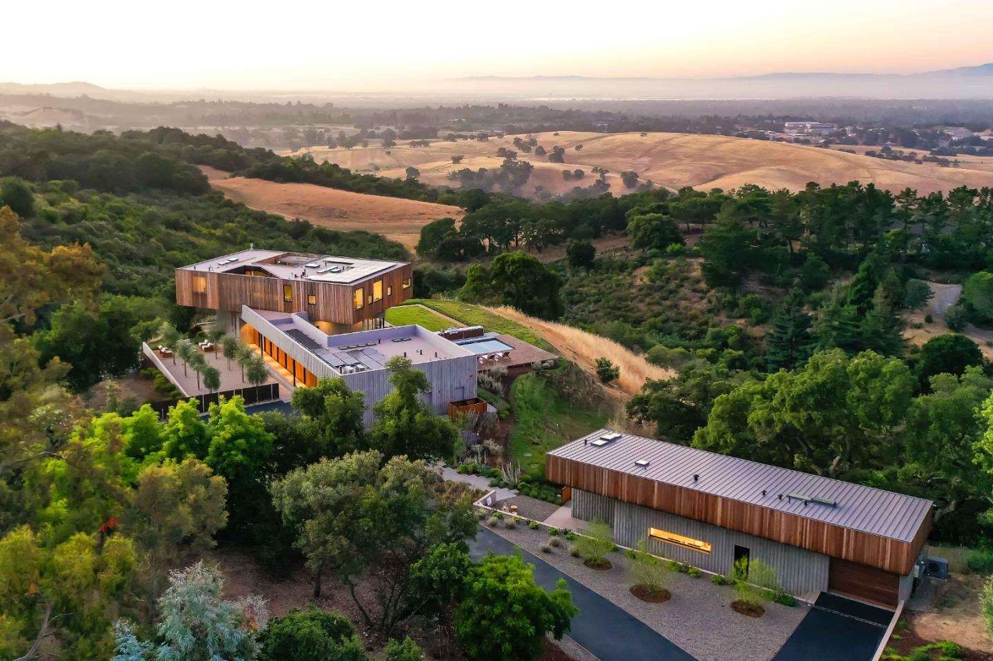 138 Goya Road Portola Valley, CA 94028 - Photo 2 of 51 Gallery Image 2