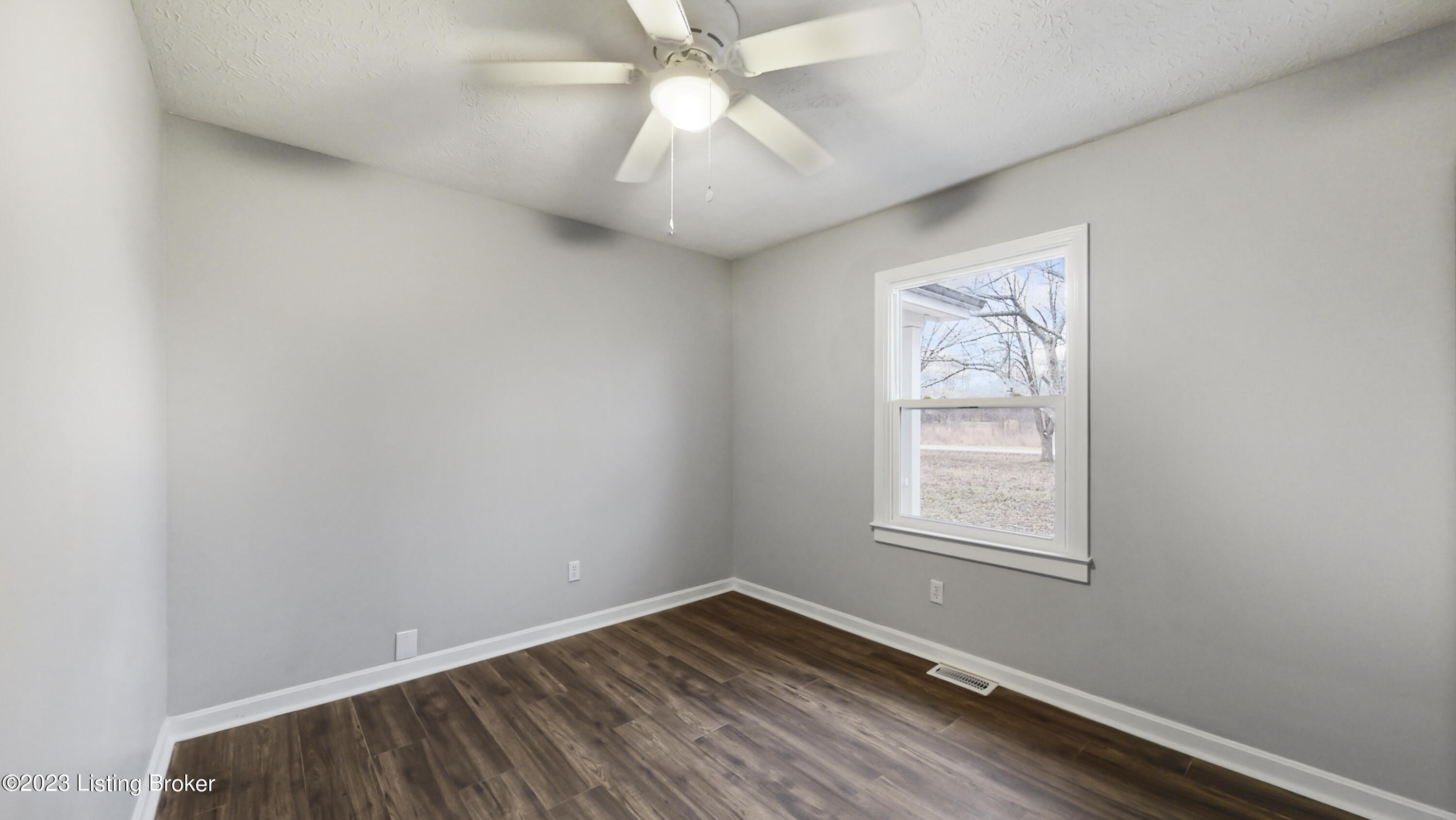 274 Thunder Road Shepherdsville, KY 40165 - Photo 20 of 29 274 Thunder Road-2018