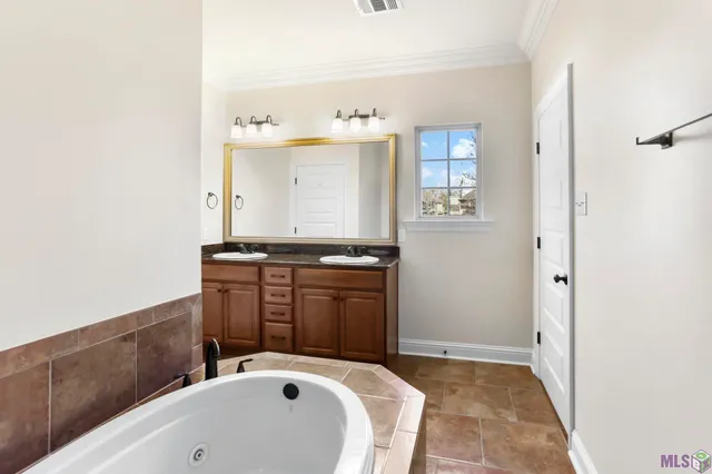 $415,000 | 15514 Green Trails Boulevard, Baton Rouge, LA 70817