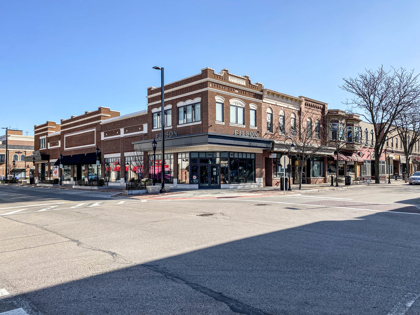 116 North Wright Street, Unit 5 Naperville, IL 60540 - Photo 15 of 62 a view of a building with a street