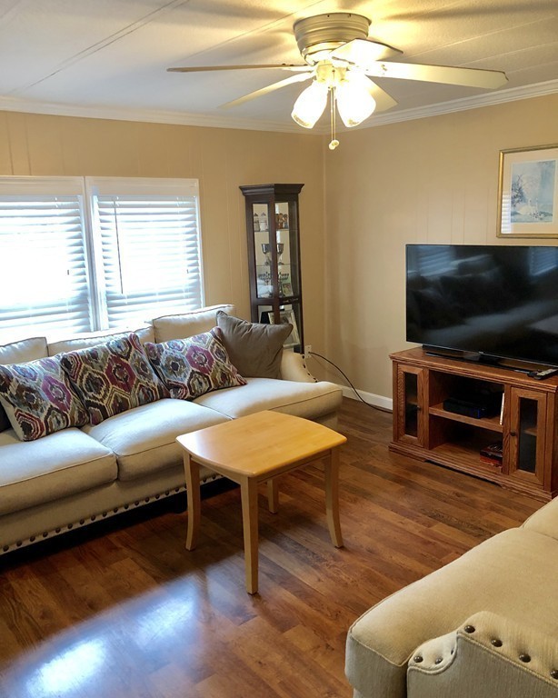 4 Lamplighter Lane Springfield, MA 01119 - Photo 6 of 24 Gallery Image 6