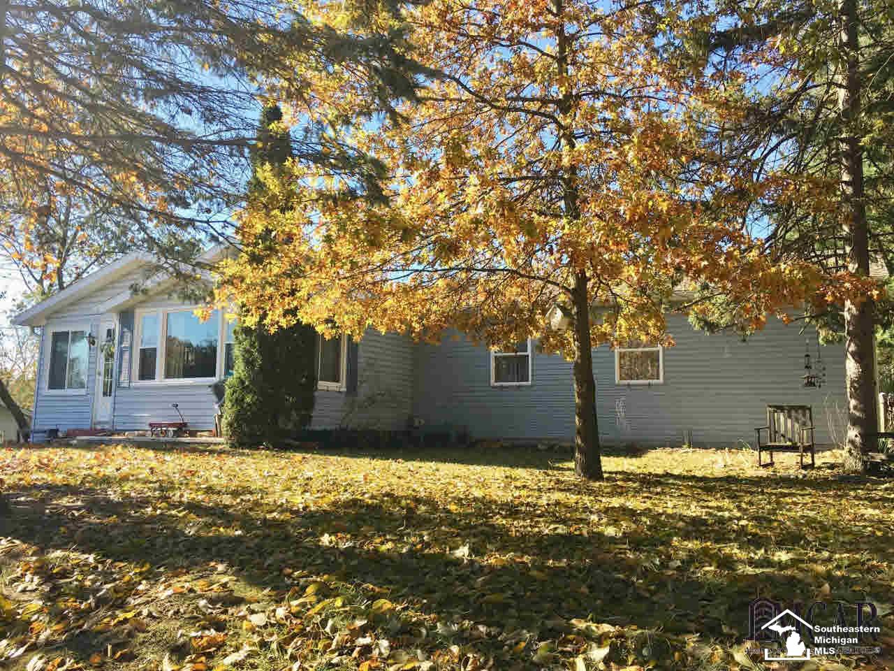 9023 Oakridge Road Temperance, MI 48182 - Photo 1 of 45 21396735.JPG