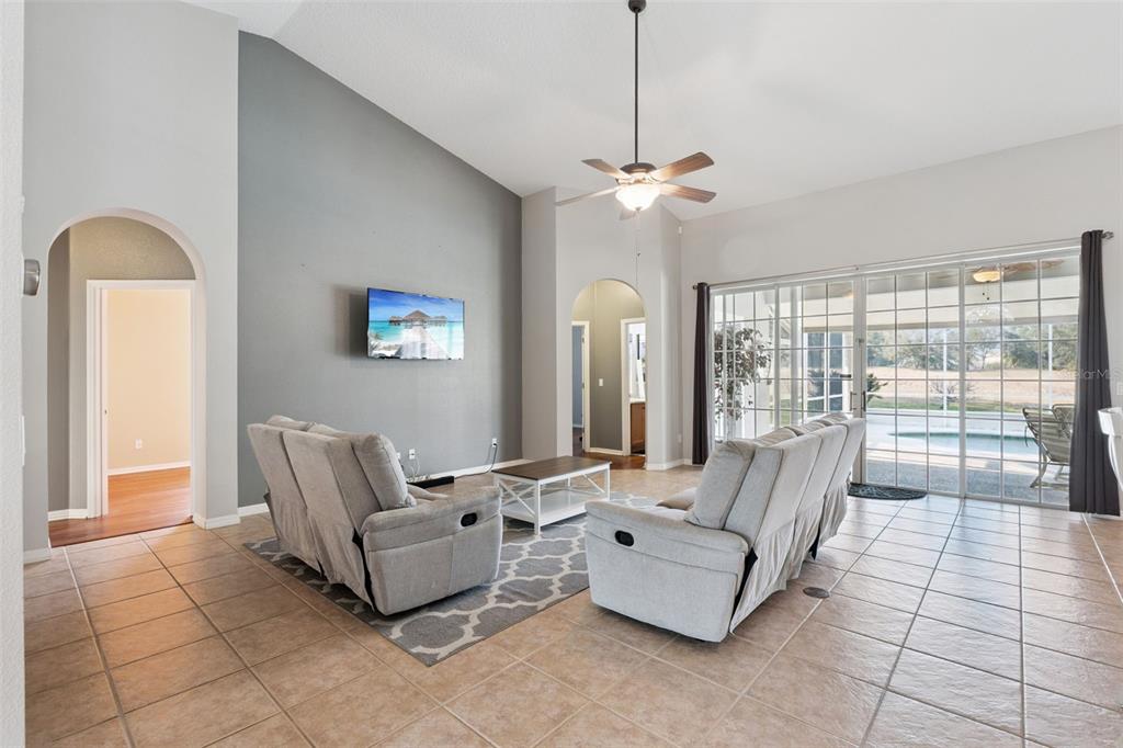 3652 Rochelle Lane Apopka, FL 32712 - Photo 7 of 45