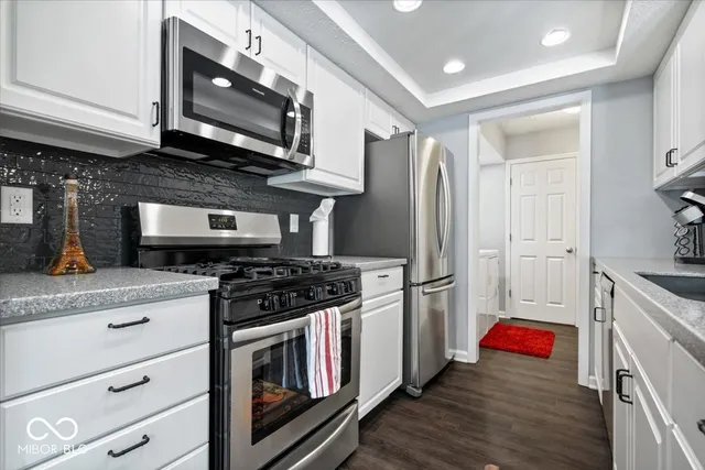 $300,000 | 526 Conner Creek Drive, Fishers, IN 46038