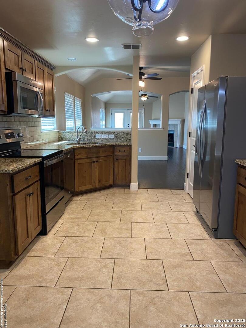 106 Retama Road Boerne, TX 78006 - Photo 11 of 18
