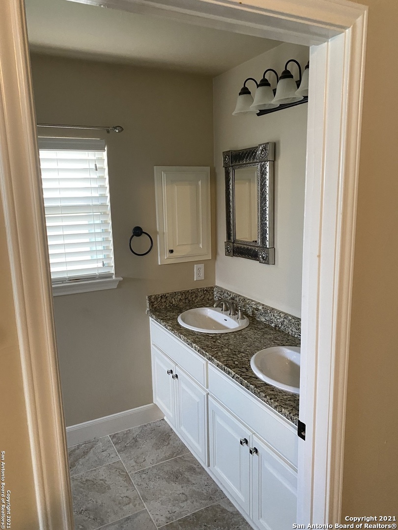 106 Retama Road Boerne, TX 78006 - Photo 13 of 18