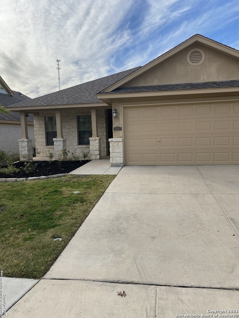 106 Retama Road Boerne, TX 78006 - Photo 3 of 18