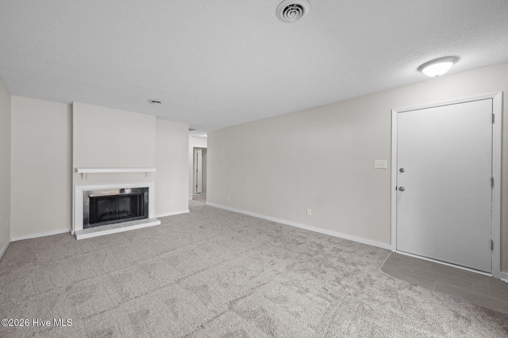 1014 B Kings Way New Bern, NC 28562 - Photo 3 of 25 6-web-or-mls-DSC_7862