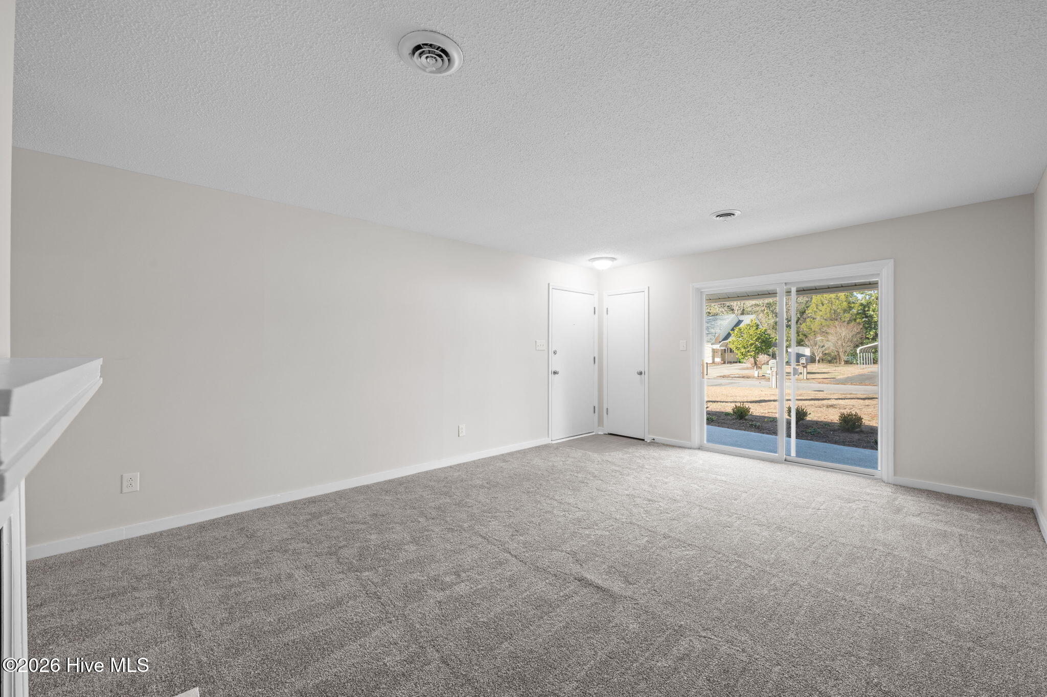 1014 B Kings Way New Bern, NC 28562 - Photo 4 of 25 7-web-or-mls-DSC_7865