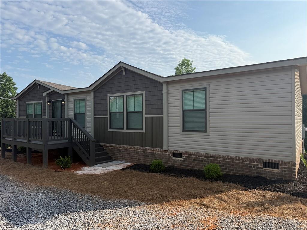 654 Robertson Loop Road Clarkesville, GA 30523 - Photo 1 of 21