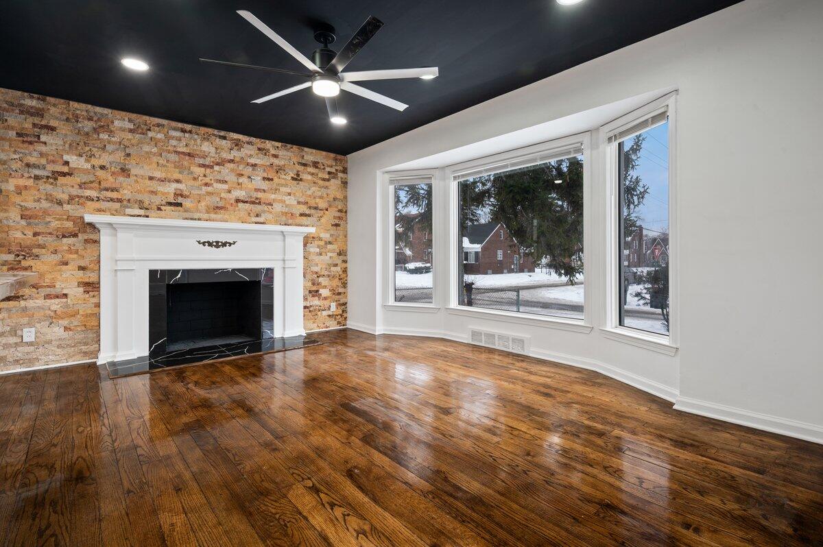 16800 Ilene Street Detroit, MI 48221 - Photo 3 of 20 02