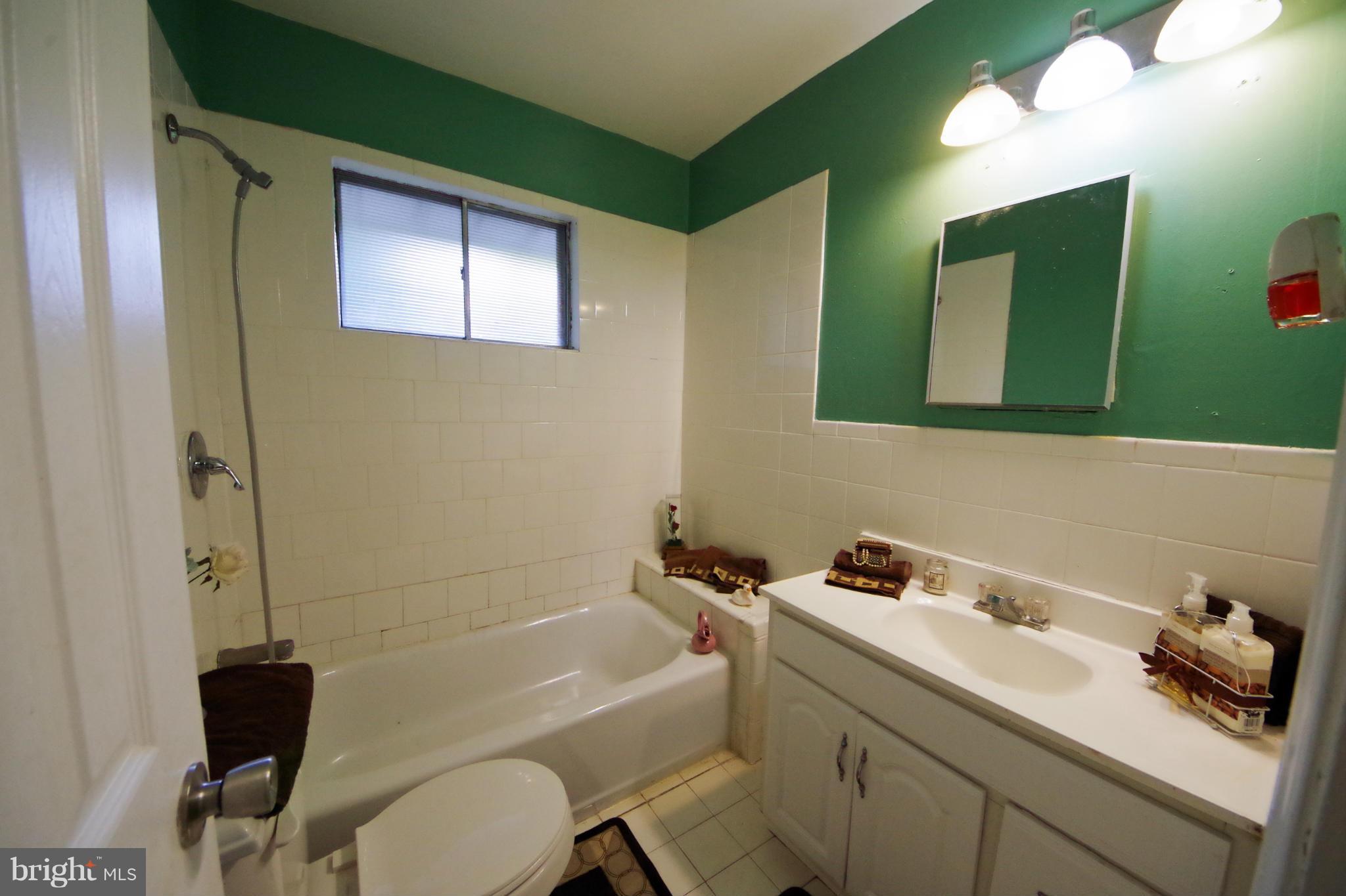 2614 Hughes Road Adelphi, MD 20783 - Photo 14 of 30 Bath