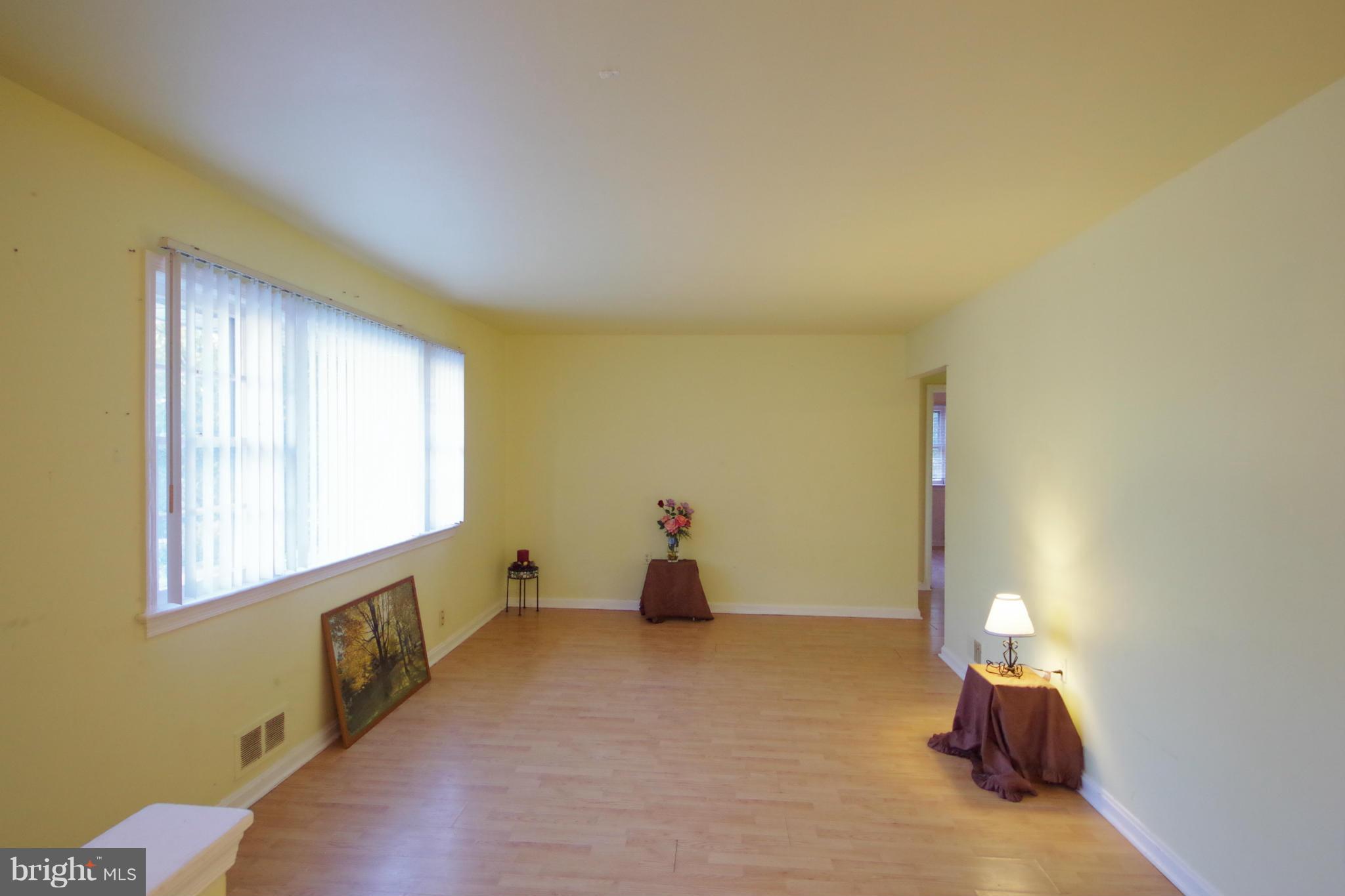 2614 Hughes Road Adelphi, MD 20783 - Photo 5 of 30 Living Room