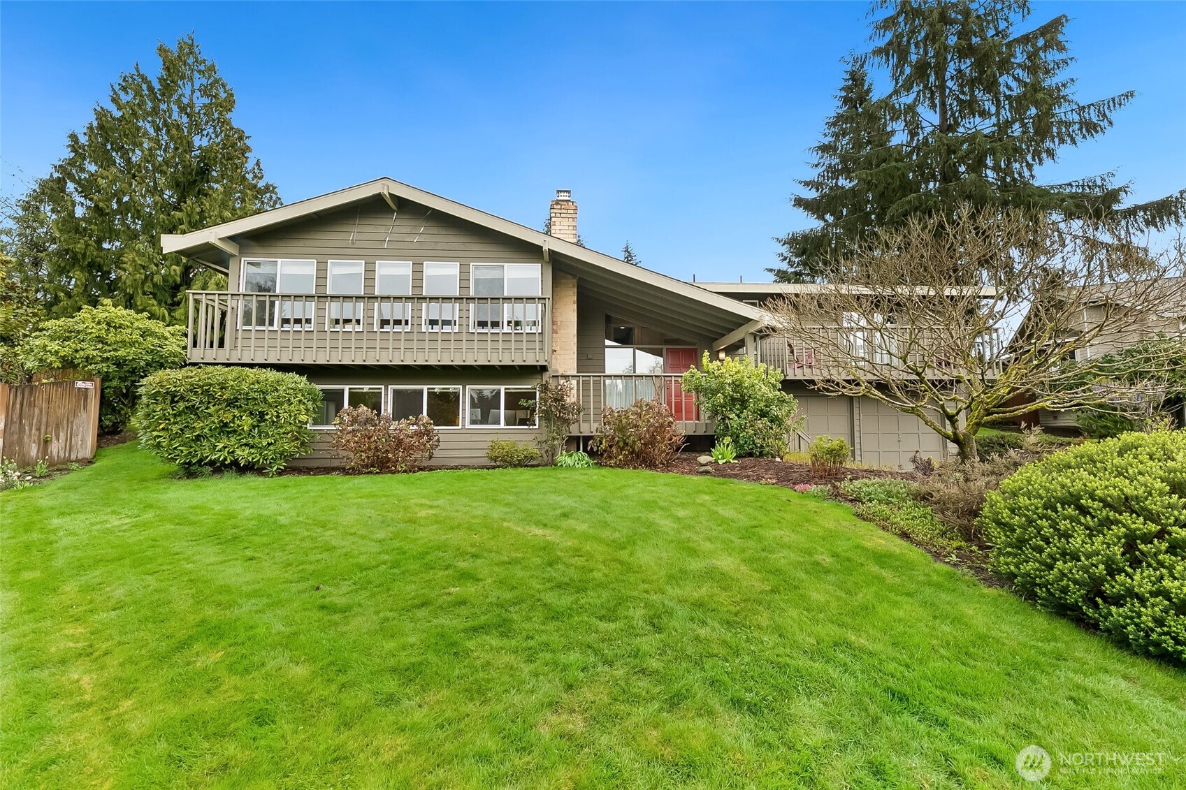 8209 211th Place Southwest Edmonds, WA 98026 - Photo 1 of 32 Gallery Image 1