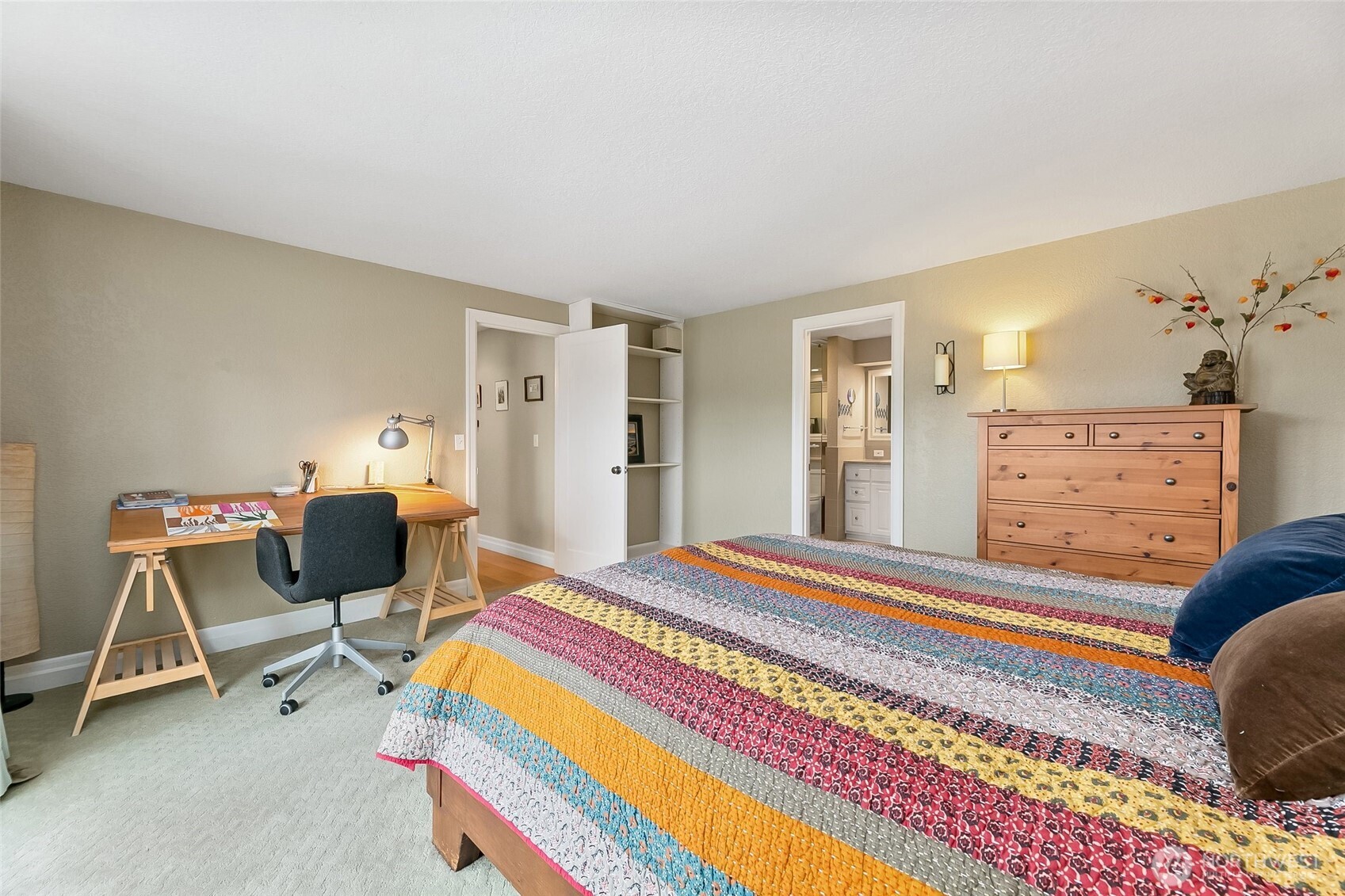 8209 211th Place Southwest Edmonds, WA 98026 - Photo 11 of 32 Gallery Image 11