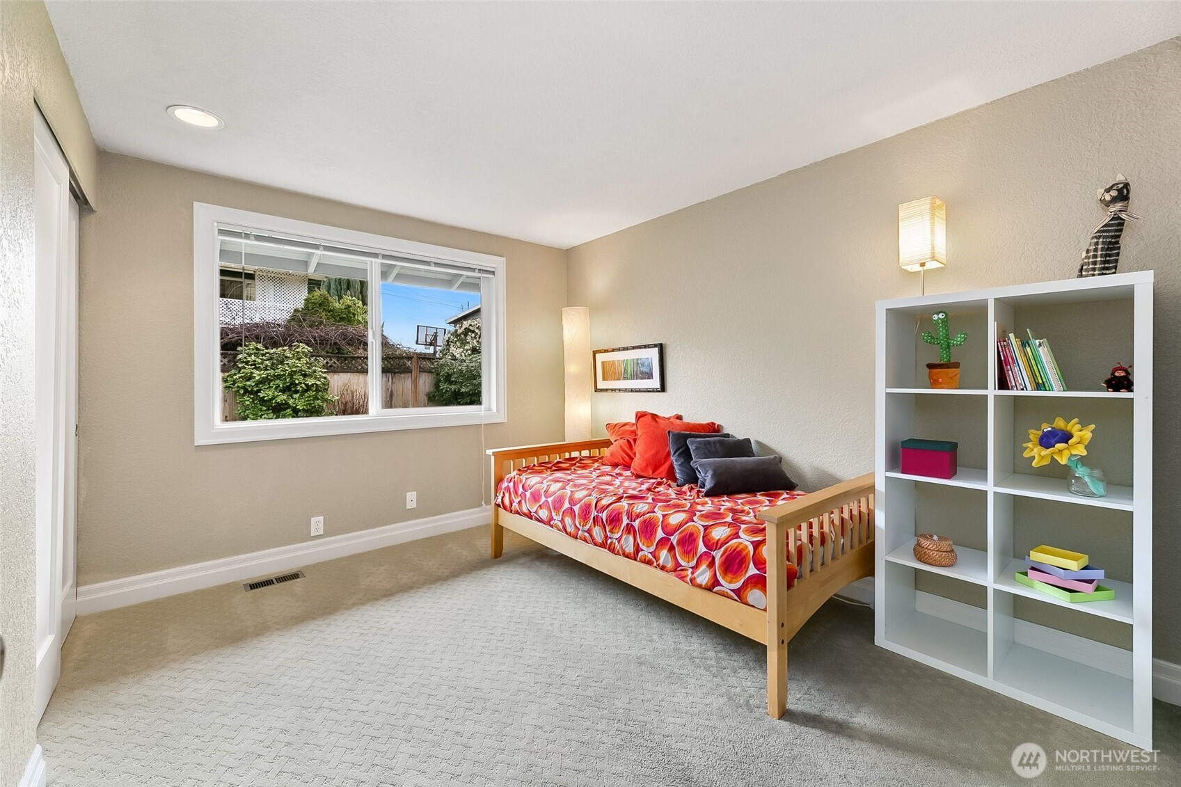 8209 211th Place Southwest Edmonds, WA 98026 - Photo 14 of 32 Gallery Image 14