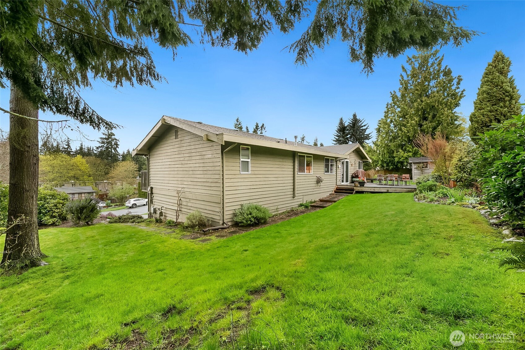8209 211th Place Southwest Edmonds, WA 98026 - Photo 29 of 32 Gallery Image 29