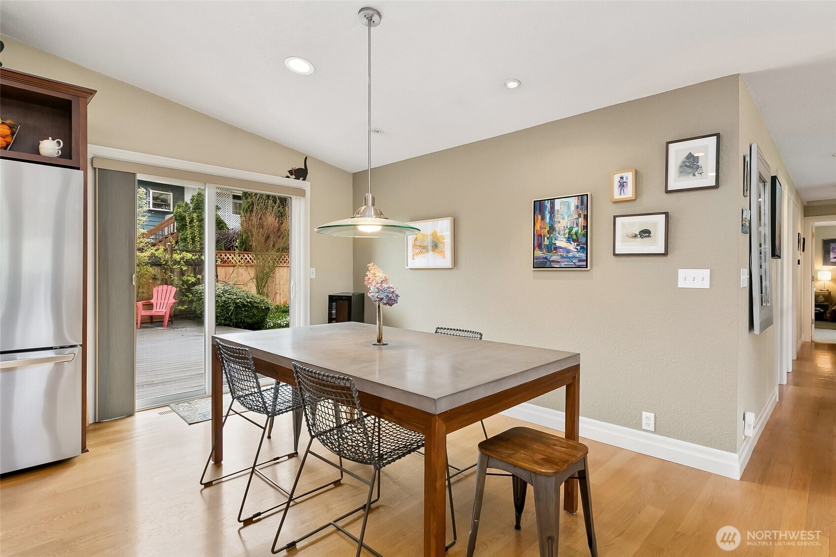 8209 211th Place Southwest Edmonds, WA 98026 - Photo 9 of 32 Gallery Image 9