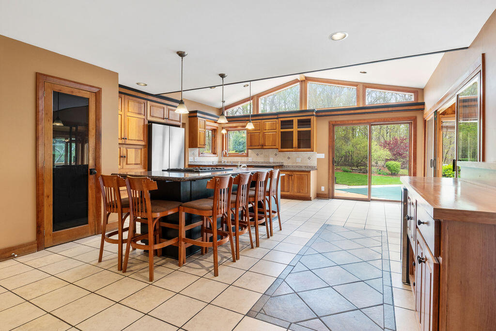 16995 West Small Road New Berlin, WI 53151 - Photo 42 of 48 Kitchen