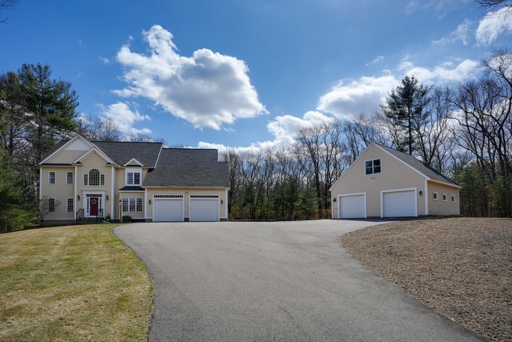 22 Buckhill Road Northborough, MA 01532 - Photo 2 of 41