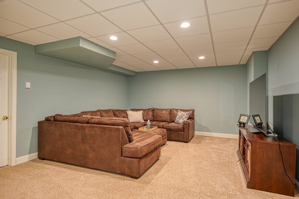 22 Buckhill Road Northborough, MA 01532 - Photo 29 of 41