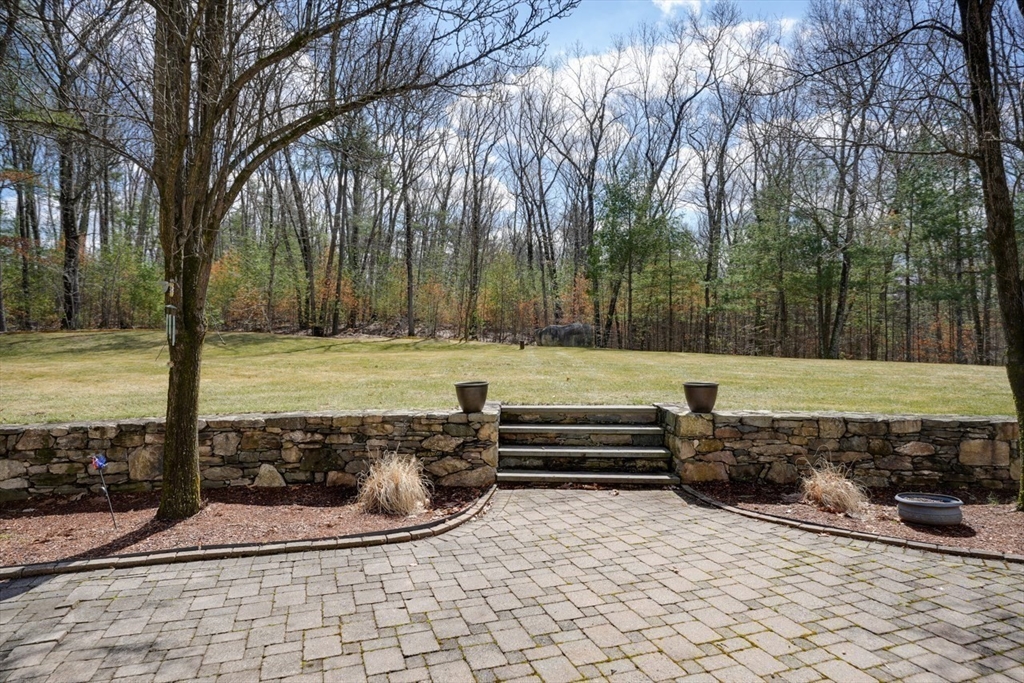 22 Buckhill Road Northborough, MA 01532 - Photo 31 of 41