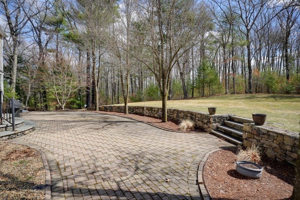 22 Buckhill Road Northborough, MA 01532 - Photo 32 of 41