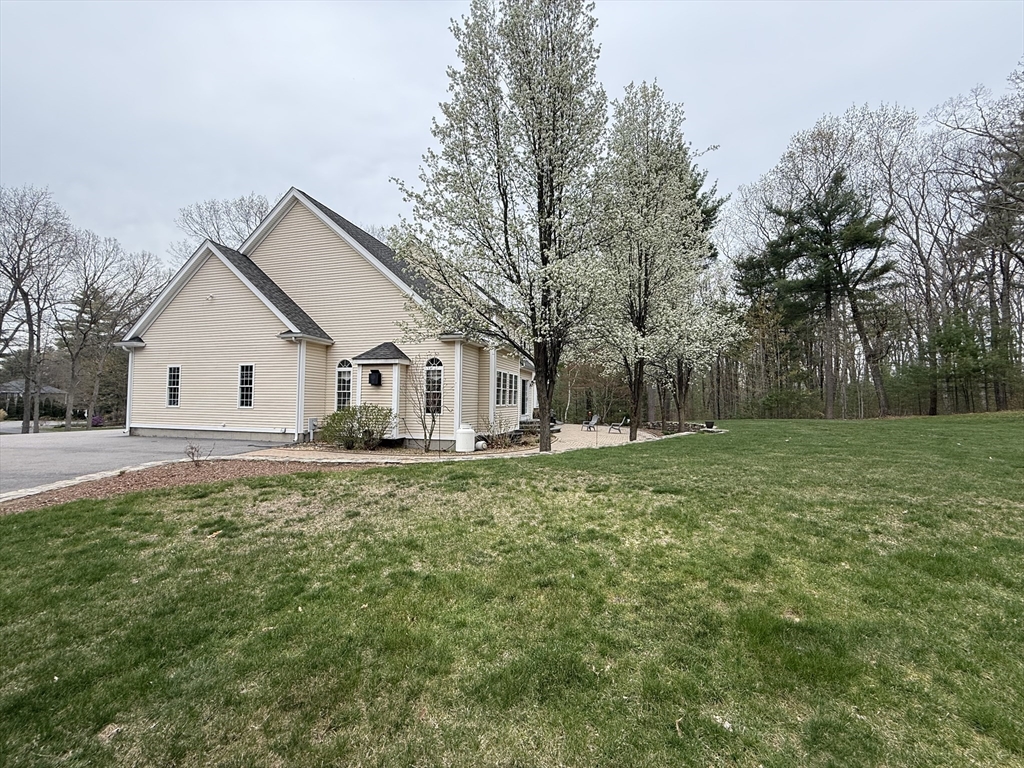 22 Buckhill Road Northborough, MA 01532 - Photo 37 of 41