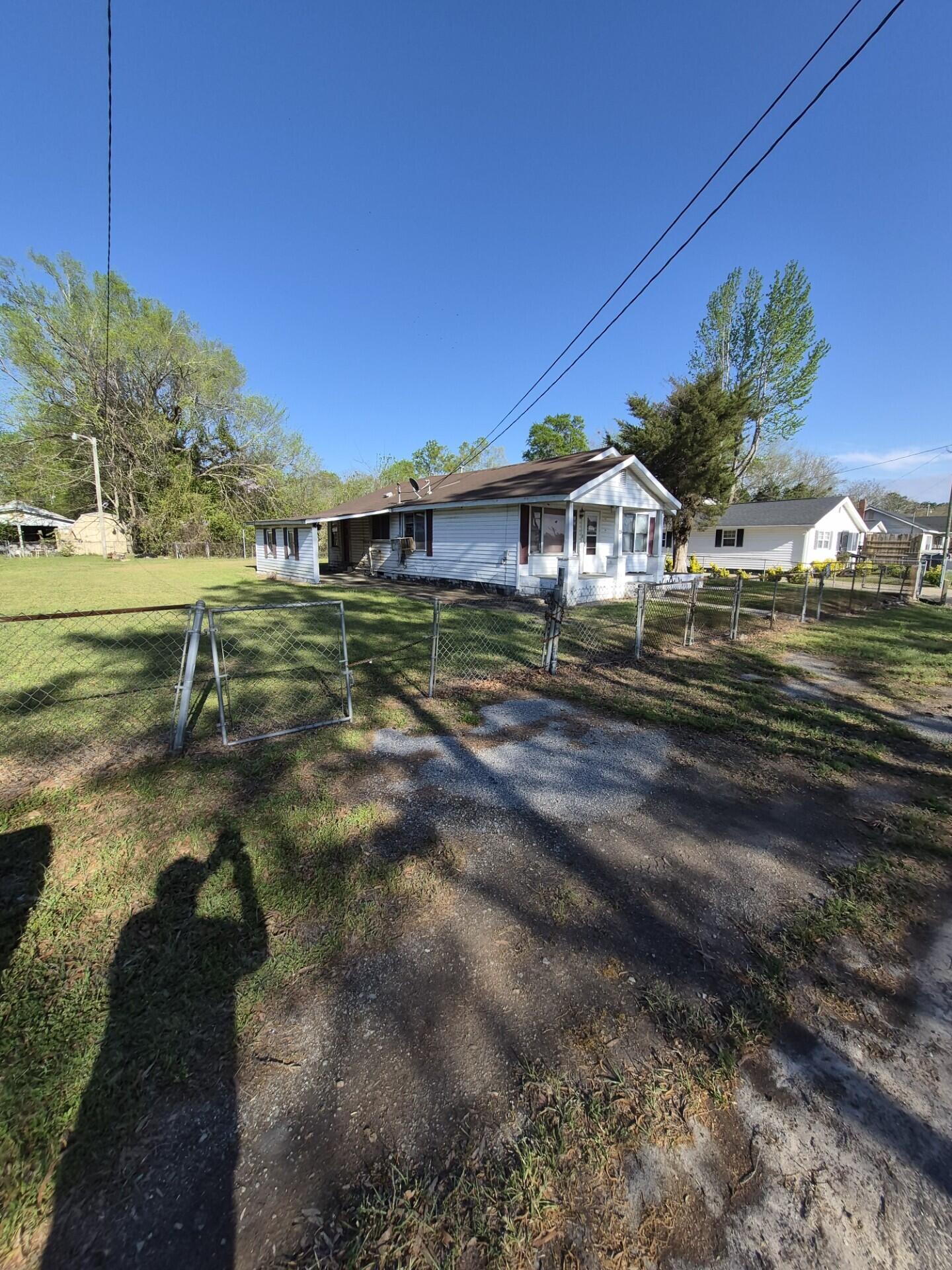 15 Liberty Street Mayesville, SC 29104 - Photo 3 of 10